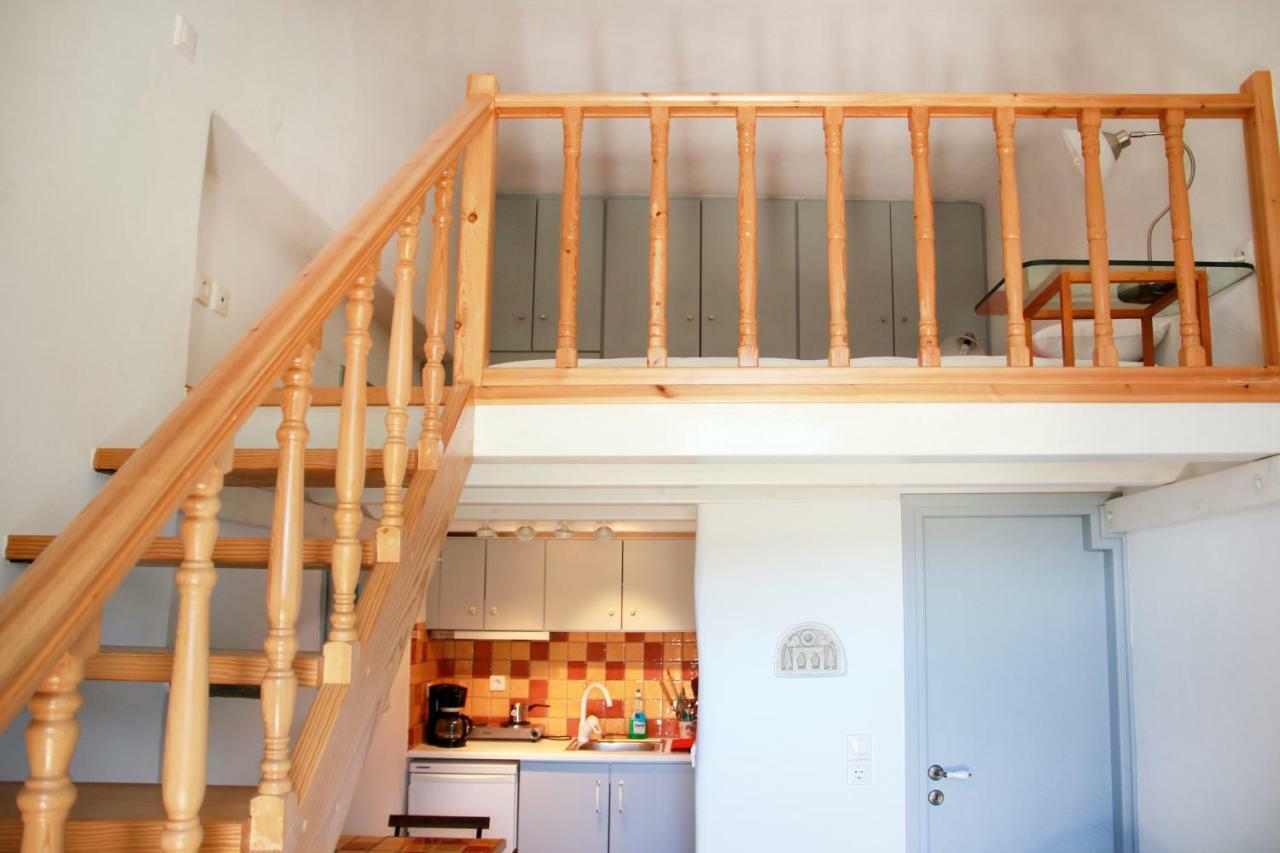 Cozy Guesthouse - Agios Romanos Eksteriør billede