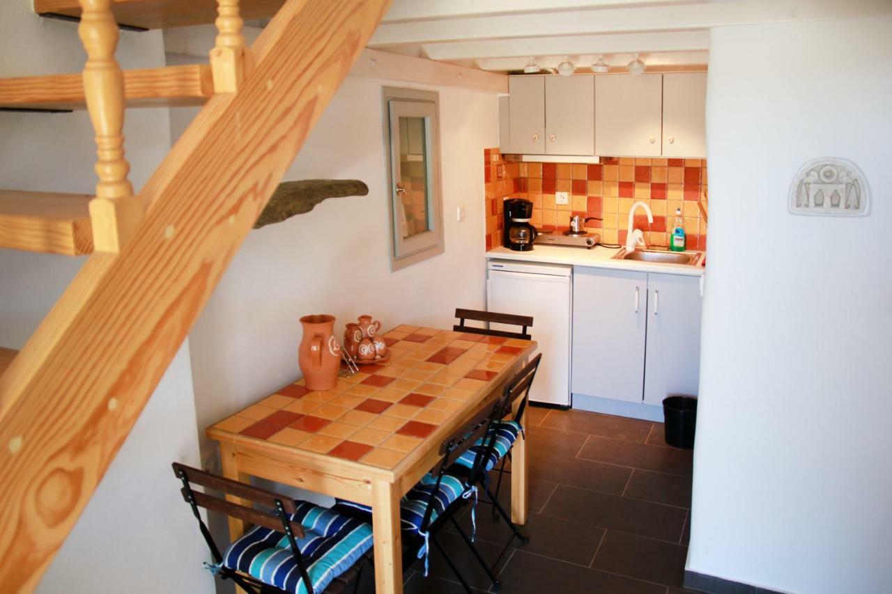 Cozy Guesthouse - Agios Romanos Eksteriør billede